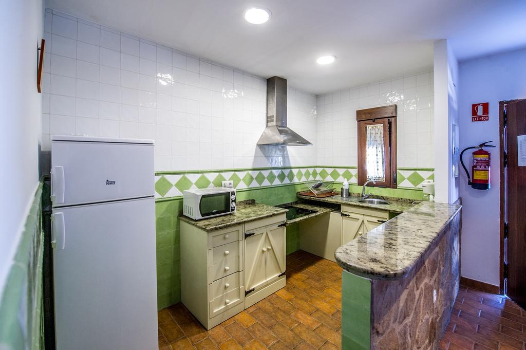 Apartamentos La Venta Del Charco Cardeña Стая снимка